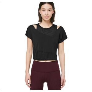 Lululemon Women's Cold Shoulder No Inhibitions Lightweight Crop Tee Black Sz 10